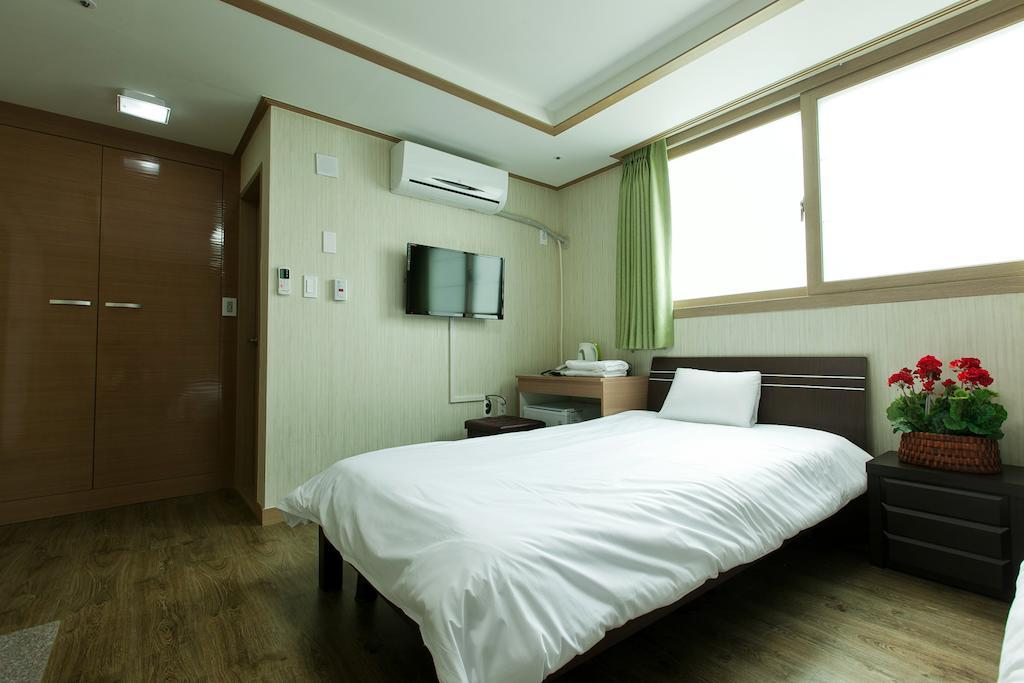 Olle Tourist Hotel Чеджу Екстериор снимка