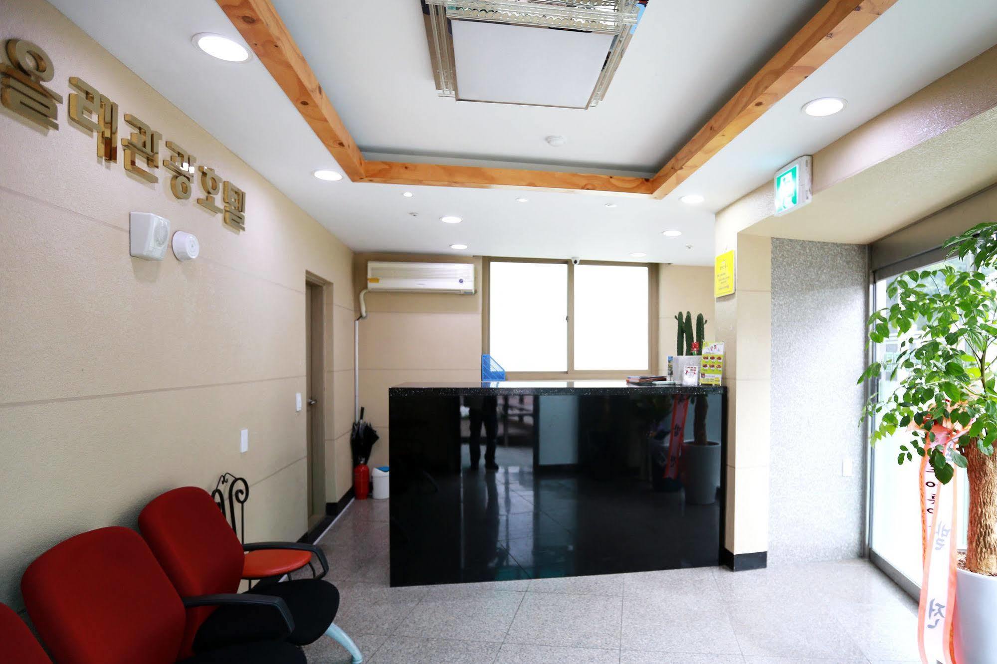 Olle Tourist Hotel Чеджу Екстериор снимка