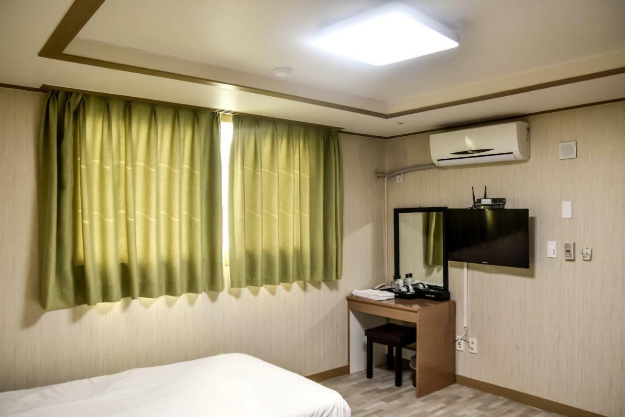 Olle Tourist Hotel Чеджу Екстериор снимка